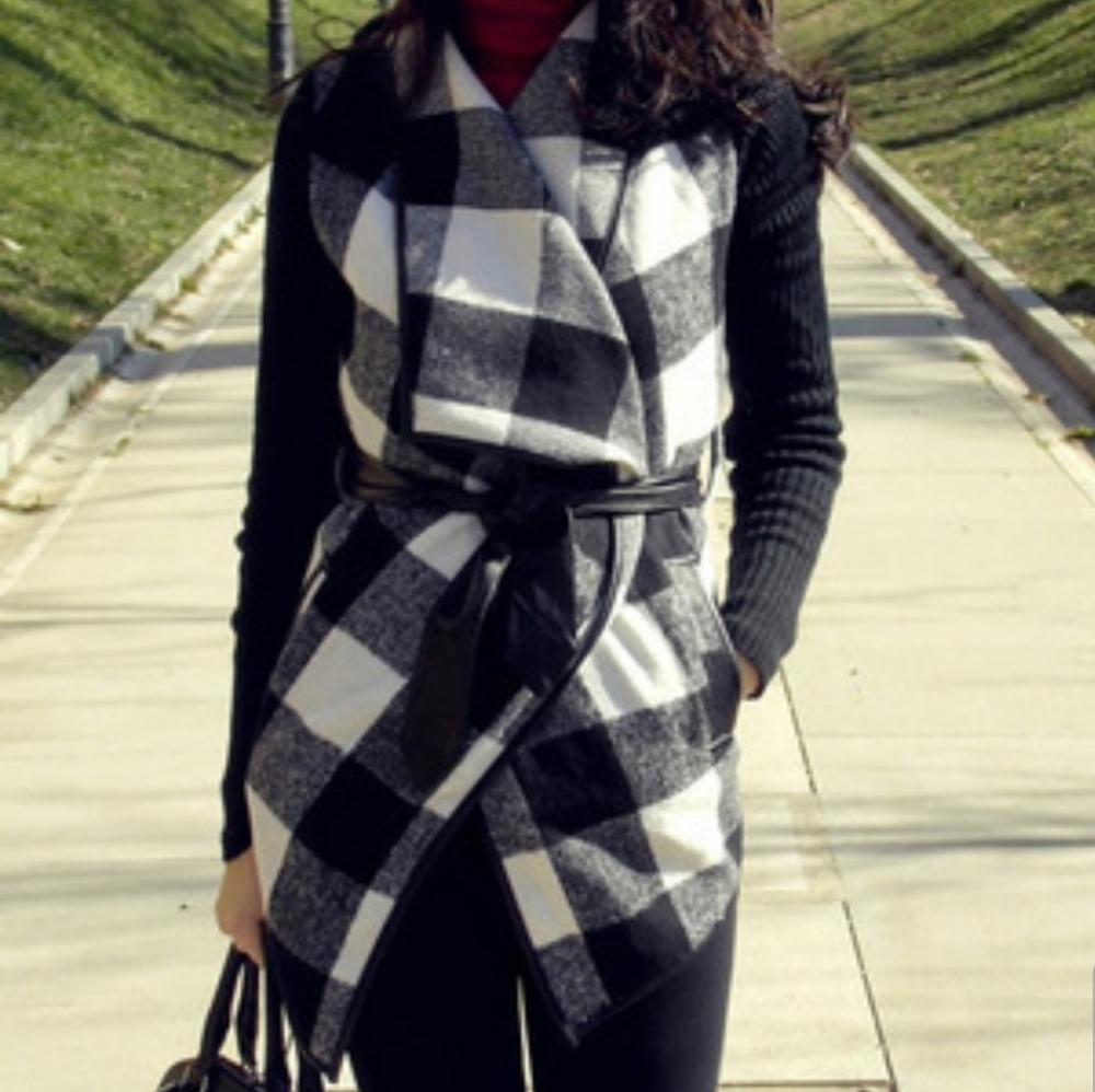 Checkered wrap coat